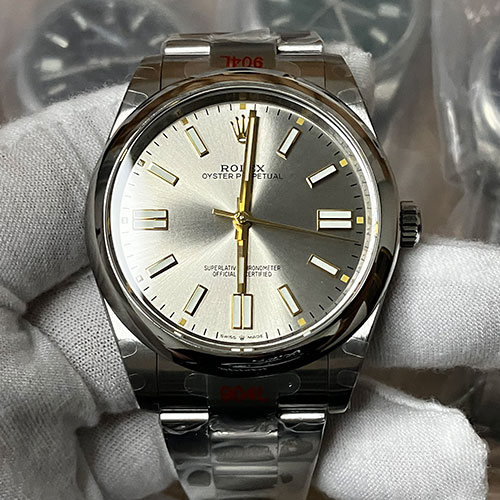最高品質ロレックスコピー時計オイスターパーペチュアルm124300-0001 シルバー 